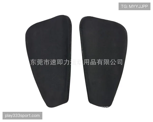 足球护腿板规则详解及裁判检查标准解析
